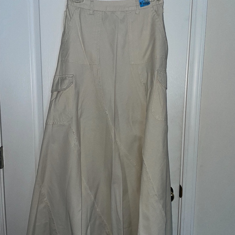 Speigel cream maxi skirt size 4